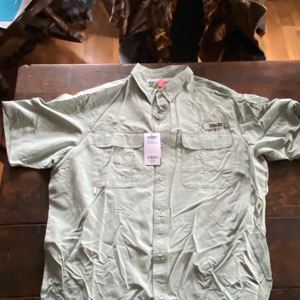 Bass Pro Shops Light Green Casual Button-Down Shirt